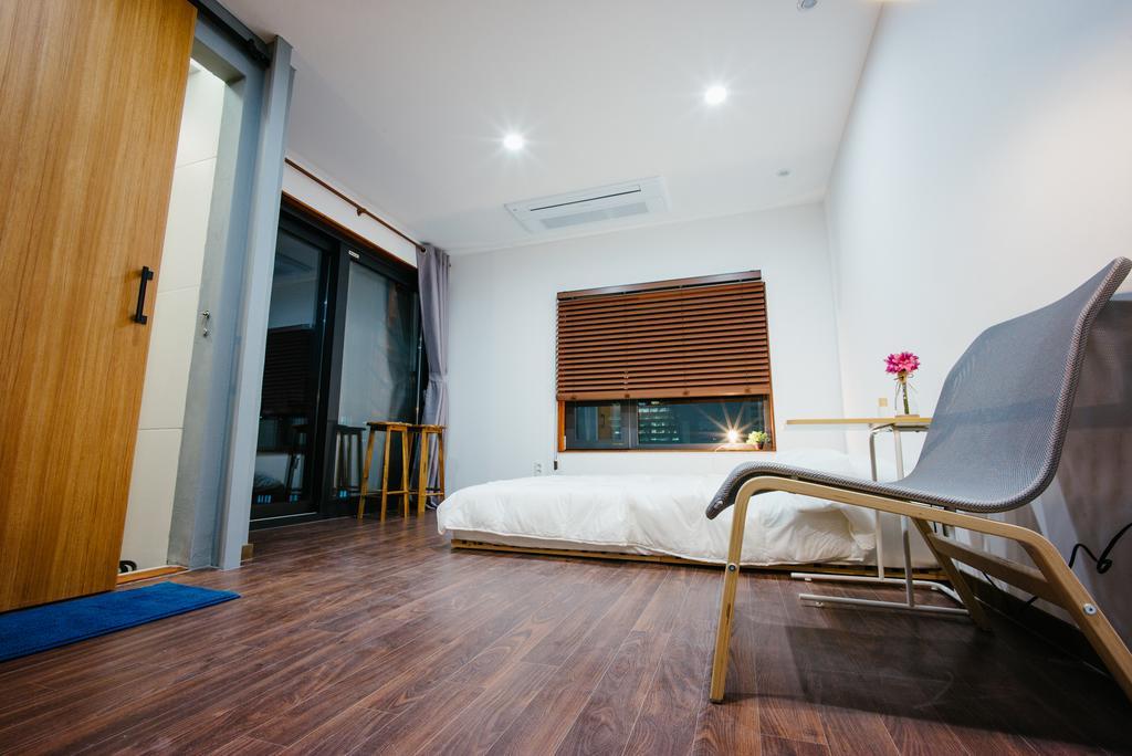 Morning Dew Guesthouse Μπουσάν Εξωτερικό φωτογραφία