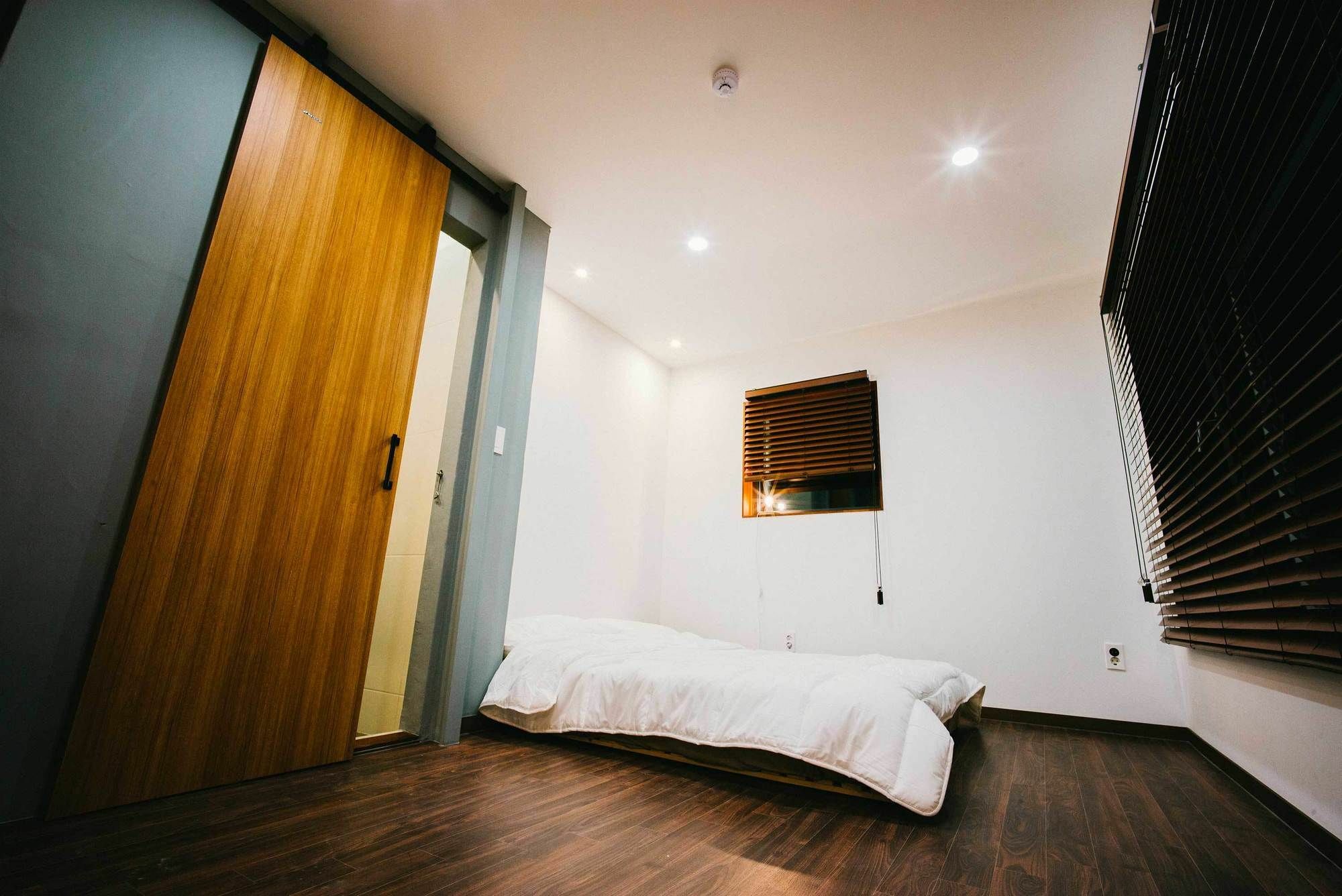 Morning Dew Guesthouse Μπουσάν Εξωτερικό φωτογραφία